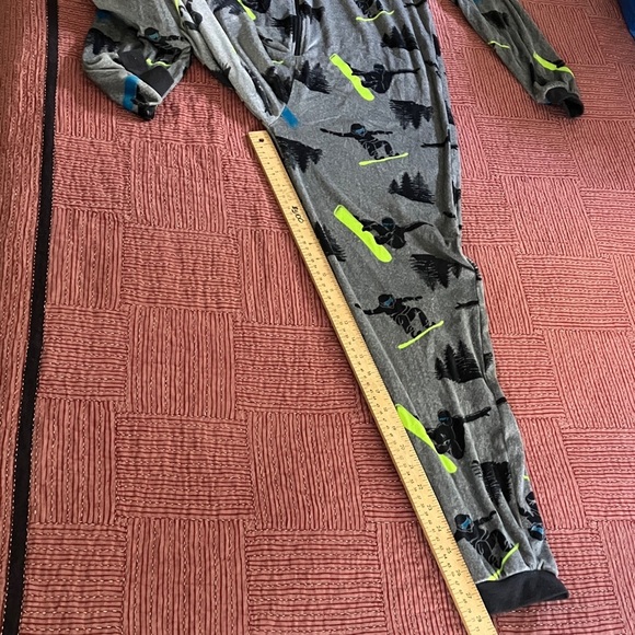 Teen boys extra large/14 to 16 years one piece pajama buttery soft fabric - Picture 11 of 14